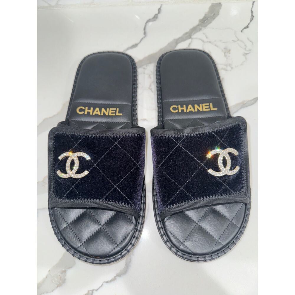 Chanel 23M Black Velvet Crystal CC Logo Hotel Mule Slide Slip On Flat Sandal 40 - Picture 11 of 16